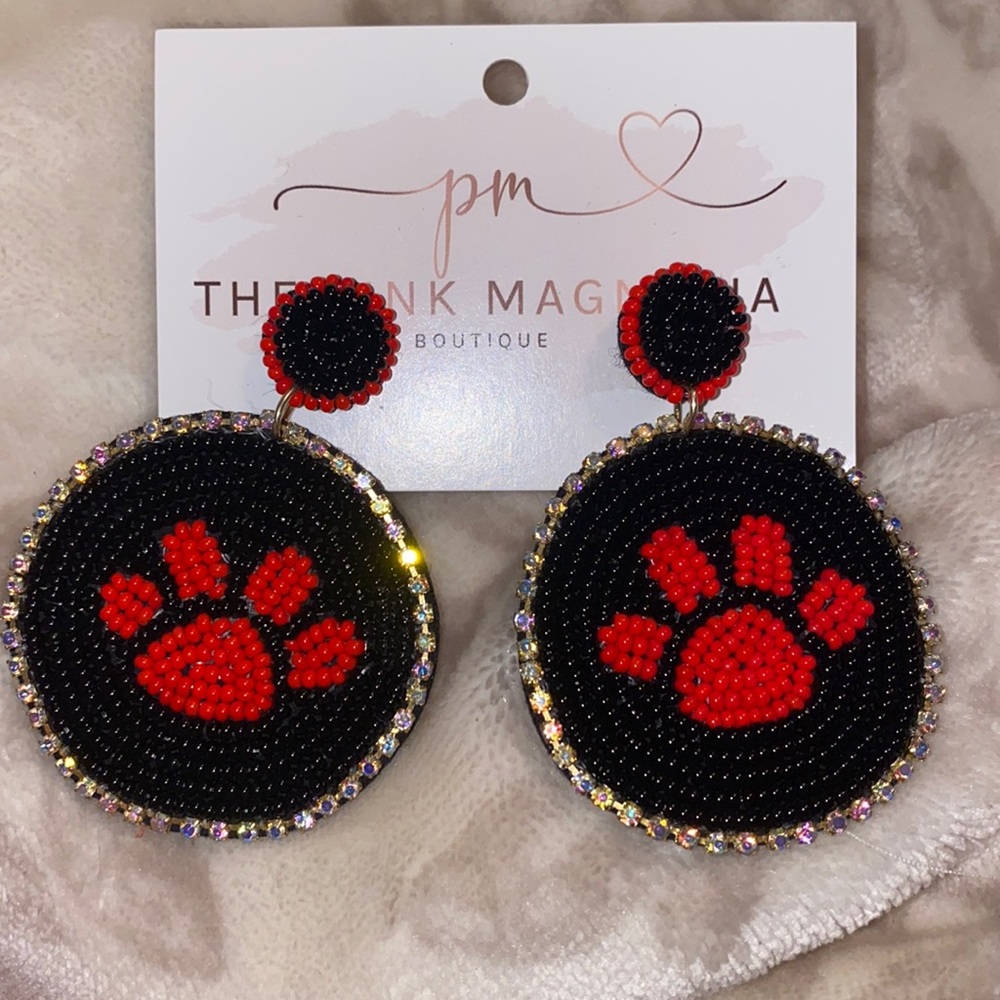 New! Georgia Bulldog dog 🐾 paws earrings